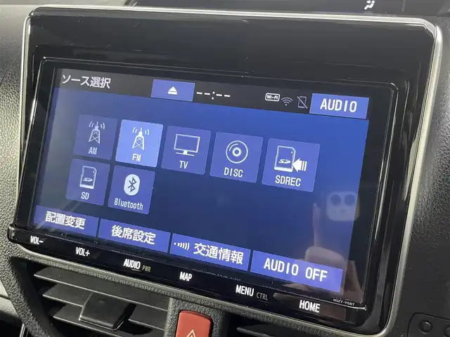 トヨタ ノア Si ダブルバイビーⅡ 大阪府 2020(令2)年 2.9万km ホワイトパールクリスタルシャイン 純正9incナビ(フルセグ/DVD再生/Bluetooth) バックカメラ 後席モニター ETC 両側パワースライドドア ハーフレザー 衝突軽減 クルコン トヨタセーフティセンス リアオートエアコン