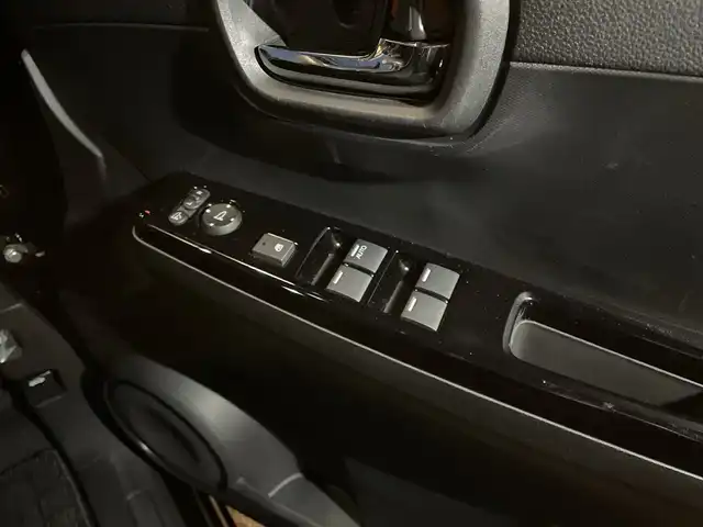 ホンダ Ｎ ＯＮＥ RS 千葉県 2022(令4)年 2.7万km クリスタルブラックパール 純正ディスプレイオーディオ/(FM/AM/CD/ワンセグ/Bluetooth)/衝突被害軽減システム/車線逸脱警報/バックカメラ/アダプティブクルーズコントロール/横滑り防止装置/ETC/LEDヘッドライト/フォグランプ/オートライト/ウィンカーミラー/電動格納ミラー/純正15インチAW/シートリフター/禁煙車/プッシュスタート/スマートキー/フロアマット/スペアキー/取扱説明書/保証書/記録簿