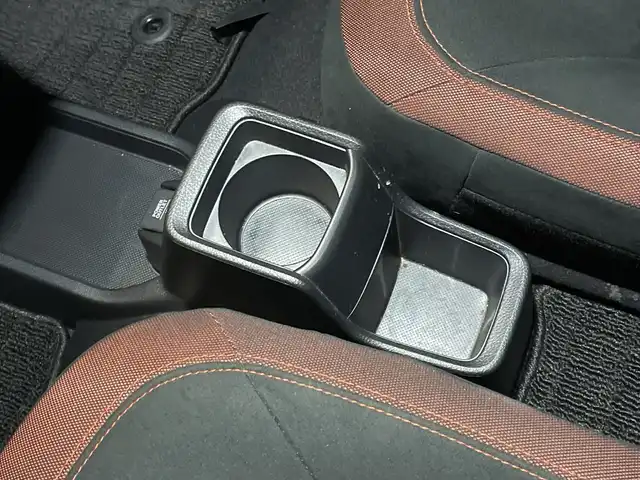 ホンダ Ｎ ＯＮＥ RS 千葉県 2022(令4)年 2.7万km クリスタルブラックパール 純正ディスプレイオーディオ/(FM/AM/CD/ワンセグ/Bluetooth)/衝突被害軽減システム/車線逸脱警報/バックカメラ/アダプティブクルーズコントロール/横滑り防止装置/ETC/LEDヘッドライト/フォグランプ/オートライト/ウィンカーミラー/電動格納ミラー/純正15インチAW/シートリフター/禁煙車/プッシュスタート/スマートキー/フロアマット/スペアキー/取扱説明書/保証書/記録簿