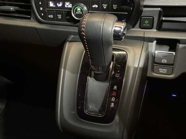 ホンダ Ｎ ＯＮＥ RS 千葉県 2022(令4)年 2.7万km クリスタルブラックパール 純正ディスプレイオーディオ/(FM/AM/CD/ワンセグ/Bluetooth)/衝突被害軽減システム/車線逸脱警報/バックカメラ/アダプティブクルーズコントロール/横滑り防止装置/ETC/LEDヘッドライト/フォグランプ/オートライト/ウィンカーミラー/電動格納ミラー/純正15インチAW/シートリフター/禁煙車/プッシュスタート/スマートキー/フロアマット/スペアキー/取扱説明書/保証書/記録簿