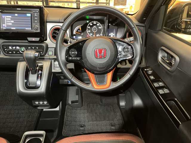 ホンダ Ｎ ＯＮＥ RS 千葉県 2022(令4)年 2.7万km クリスタルブラックパール 純正ディスプレイオーディオ/(FM/AM/CD/ワンセグ/Bluetooth)/衝突被害軽減システム/車線逸脱警報/バックカメラ/アダプティブクルーズコントロール/横滑り防止装置/ETC/LEDヘッドライト/フォグランプ/オートライト/ウィンカーミラー/電動格納ミラー/純正15インチAW/シートリフター/禁煙車/プッシュスタート/スマートキー/フロアマット/スペアキー/取扱説明書/保証書/記録簿