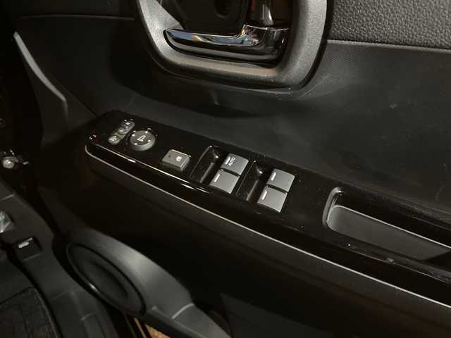 ホンダ Ｎ ＯＮＥ RS 千葉県 2022(令4)年 2.7万km クリスタルブラックパール 純正ディスプレイオーディオ/(FM/AM/CD/ワンセグ/Bluetooth)/衝突被害軽減システム/車線逸脱警報/バックカメラ/アダプティブクルーズコントロール/横滑り防止装置/ETC/LEDヘッドライト/フォグランプ/オートライト/ウィンカーミラー/電動格納ミラー/純正15インチAW/シートリフター/禁煙車/プッシュスタート/スマートキー/フロアマット/スペアキー/取扱説明書/保証書/記録簿