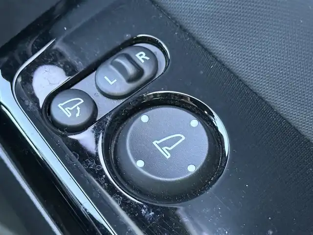 ホンダ Ｎ ＯＮＥ RS 千葉県 2022(令4)年 2.7万km クリスタルブラックパール 純正ディスプレイオーディオ/(FM/AM/CD/ワンセグ/Bluetooth)/衝突被害軽減システム/車線逸脱警報/バックカメラ/アダプティブクルーズコントロール/横滑り防止装置/ETC/LEDヘッドライト/フォグランプ/オートライト/ウィンカーミラー/電動格納ミラー/純正15インチAW/シートリフター/禁煙車/プッシュスタート/スマートキー/フロアマット/スペアキー/取扱説明書/保証書/記録簿