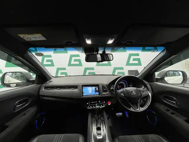 ホンダ ヴェゼル RS ホンダセンシング 鹿児島県 2019(令1)年 8.7万km プラチナホワイトパール 禁煙車/ホンダセンシング/・衝突軽減ブレーキ/・御発進抑制機能/・歩行者事故低減ステアリング/・路外逸脱機能/・ACC/・車線維持支援システム/・先行車発進お知らせ/8インチ純正ナビ/フルセグTV/ブレーキホールド/電動パーキング/パドルシフト/電格ミラー/ビルトインETC/D席シートヒーター/ハーフレザー/LEDヘッドライト