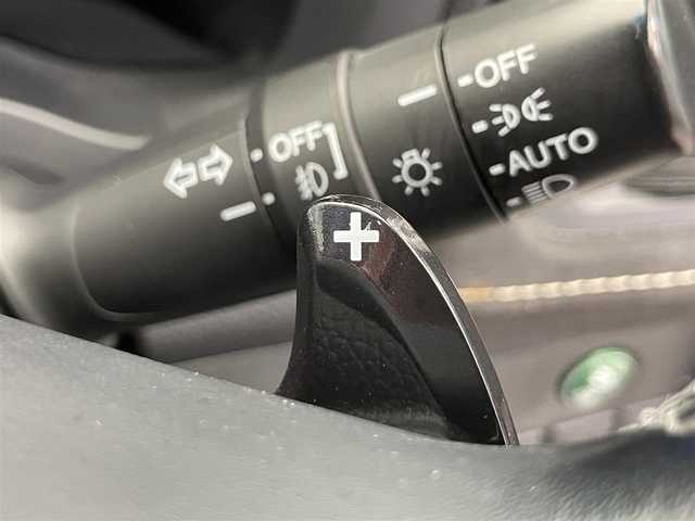 ホンダ ヴェゼル RS ホンダセンシング 鹿児島県 2019(令1)年 8.7万km プラチナホワイトパール 禁煙車/ホンダセンシング/・衝突軽減ブレーキ/・御発進抑制機能/・歩行者事故低減ステアリング/・路外逸脱機能/・ACC/・車線維持支援システム/・先行車発進お知らせ/8インチ純正ナビ/フルセグTV/ブレーキホールド/電動パーキング/パドルシフト/電格ミラー/ビルトインETC/D席シートヒーター/ハーフレザー/LEDヘッドライト