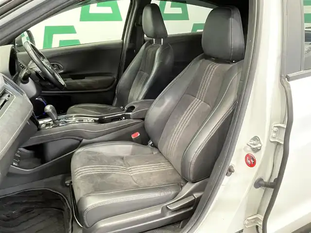 ホンダ ヴェゼル RS ホンダセンシング 鹿児島県 2019(令1)年 8.7万km プラチナホワイトパール 禁煙車/ホンダセンシング/・衝突軽減ブレーキ/・御発進抑制機能/・歩行者事故低減ステアリング/・路外逸脱機能/・ACC/・車線維持支援システム/・先行車発進お知らせ/8インチ純正ナビ/フルセグTV/ブレーキホールド/電動パーキング/パドルシフト/電格ミラー/ビルトインETC/D席シートヒーター/ハーフレザー/LEDヘッドライト