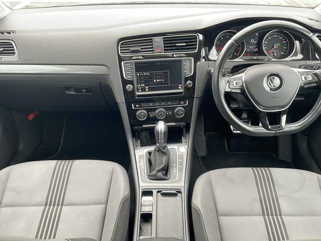 フォルクスワーゲン ゴルフ オールスター 神奈川県 2016(平28)年 5.1万km カーボンスティールグレーM 純正ナビ/【CD/DVD/SD/BT/USB/MirrorLink/フルセグTV】/バックカメラ/レーダークルーズコントロール/パドルシフト/ダウンヒルアシストコントロール/レーンキープアシスト/疲労検知システム/電動パーキングブレーキ/オートブレーキホールド/オートライト/オートワイパー/衝突被害軽減システム/横滑り防止装置/盗難防止装置/アイドリングストップ/ステアリングスイッチ/ISOFIX/新車時保証書/取扱説明書/スペアキー×１