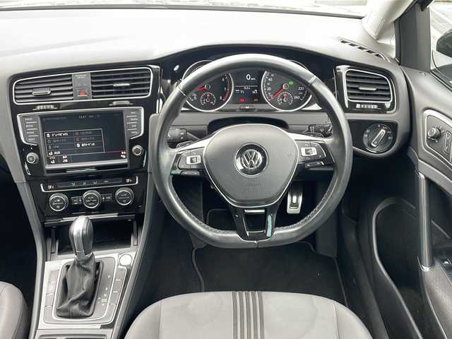 フォルクスワーゲン ゴルフ オールスター 神奈川県 2016(平28)年 5.1万km カーボンスティールグレーM 純正ナビ/【CD/DVD/SD/BT/USB/MirrorLink/フルセグTV】/バックカメラ/レーダークルーズコントロール/パドルシフト/ダウンヒルアシストコントロール/レーンキープアシスト/疲労検知システム/電動パーキングブレーキ/オートブレーキホールド/オートライト/オートワイパー/衝突被害軽減システム/横滑り防止装置/盗難防止装置/アイドリングストップ/ステアリングスイッチ/ISOFIX/新車時保証書/取扱説明書/スペアキー×１