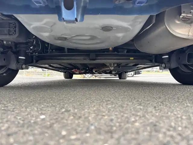 トヨタ シエンタ ハイブリッド ファンベースG 宮城県 2019(平31)年 4.2万km コバルトブルーメタリック LEDランプパッケージ/・オートレベリング機能付LEDヘッドランプ/・オートライト/・LEDフロントフォグランプ/・レッド加飾付クリアレンズLEDリアコンビネーションランプ/パノラミックビュー対応ナビレディパッケージ/・パノラミックビューモニター/・ステアリングスイッチ/・ドアミラーヒーター/インテリジェントクリアランスソナー/シートヒーター（運転席/助手席）/ステアリングヒーター/＝＝＝/セーフティセンス/・プリクラッシュセーフティ/・レーンディパーチャーアラート/・オートマチックハイビーム/先行車発進告知機能/純正ナビ（NSZT-W68T）/・CD/DVD/・Bluetooth/・フルセグTV/ビルトインETC/ドライブレコーダー/革巻きステアリング/電動格納ミラー/純正フロアマット/純正ドアバイザー/Wエアバッグ