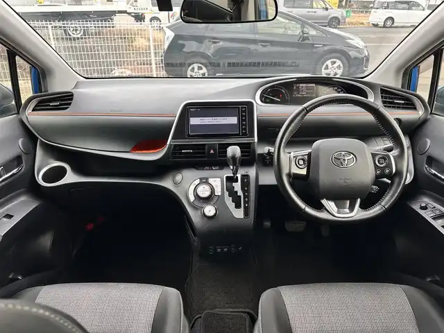 トヨタ シエンタ ハイブリッド ファンベースG 宮城県 2019(平31)年 4.2万km コバルトブルーメタリック LEDランプパッケージ/・オートレベリング機能付LEDヘッドランプ/・オートライト/・LEDフロントフォグランプ/・レッド加飾付クリアレンズLEDリアコンビネーションランプ/パノラミックビュー対応ナビレディパッケージ/・パノラミックビューモニター/・ステアリングスイッチ/・ドアミラーヒーター/インテリジェントクリアランスソナー/シートヒーター（運転席/助手席）/ステアリングヒーター/＝＝＝/セーフティセンス/・プリクラッシュセーフティ/・レーンディパーチャーアラート/・オートマチックハイビーム/先行車発進告知機能/純正ナビ（NSZT-W68T）/・CD/DVD/・Bluetooth/・フルセグTV/ビルトインETC/ドライブレコーダー/革巻きステアリング/電動格納ミラー/純正フロアマット/純正ドアバイザー/Wエアバッグ