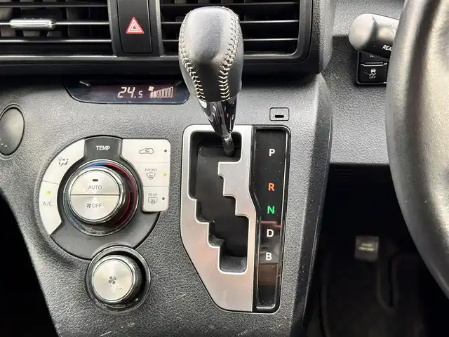 トヨタ シエンタ ハイブリッド ファンベースG 宮城県 2019(平31)年 4.2万km コバルトブルーメタリック LEDランプパッケージ/・オートレベリング機能付LEDヘッドランプ/・オートライト/・LEDフロントフォグランプ/・レッド加飾付クリアレンズLEDリアコンビネーションランプ/パノラミックビュー対応ナビレディパッケージ/・パノラミックビューモニター/・ステアリングスイッチ/・ドアミラーヒーター/インテリジェントクリアランスソナー/シートヒーター（運転席/助手席）/ステアリングヒーター/＝＝＝/セーフティセンス/・プリクラッシュセーフティ/・レーンディパーチャーアラート/・オートマチックハイビーム/先行車発進告知機能/純正ナビ（NSZT-W68T）/・CD/DVD/・Bluetooth/・フルセグTV/ビルトインETC/ドライブレコーダー/革巻きステアリング/電動格納ミラー/純正フロアマット/純正ドアバイザー/Wエアバッグ