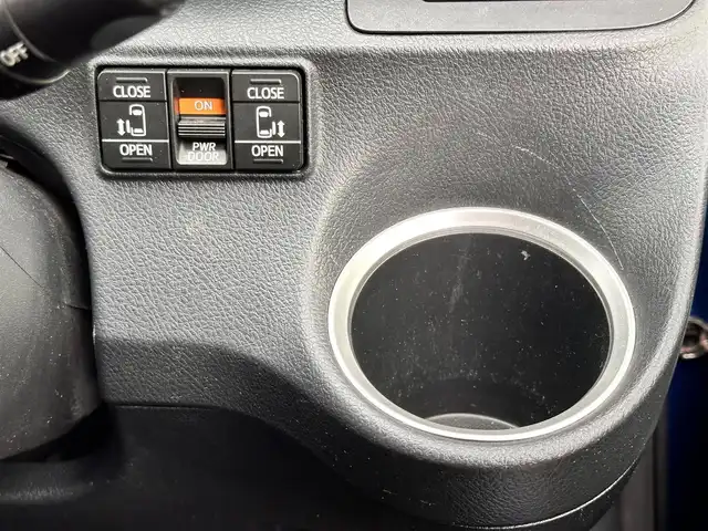 トヨタ シエンタ ハイブリッド ファンベースG 宮城県 2019(平31)年 4.2万km コバルトブルーメタリック LEDランプパッケージ/・オートレベリング機能付LEDヘッドランプ/・オートライト/・LEDフロントフォグランプ/・レッド加飾付クリアレンズLEDリアコンビネーションランプ/パノラミックビュー対応ナビレディパッケージ/・パノラミックビューモニター/・ステアリングスイッチ/・ドアミラーヒーター/インテリジェントクリアランスソナー/シートヒーター（運転席/助手席）/ステアリングヒーター/＝＝＝/セーフティセンス/・プリクラッシュセーフティ/・レーンディパーチャーアラート/・オートマチックハイビーム/先行車発進告知機能/純正ナビ（NSZT-W68T）/・CD/DVD/・Bluetooth/・フルセグTV/ビルトインETC/ドライブレコーダー/革巻きステアリング/電動格納ミラー/純正フロアマット/純正ドアバイザー/Wエアバッグ