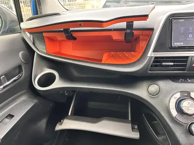 トヨタ シエンタ ハイブリッド ファンベースG 宮城県 2019(平31)年 4.2万km コバルトブルーメタリック LEDランプパッケージ/・オートレベリング機能付LEDヘッドランプ/・オートライト/・LEDフロントフォグランプ/・レッド加飾付クリアレンズLEDリアコンビネーションランプ/パノラミックビュー対応ナビレディパッケージ/・パノラミックビューモニター/・ステアリングスイッチ/・ドアミラーヒーター/インテリジェントクリアランスソナー/シートヒーター（運転席/助手席）/ステアリングヒーター/＝＝＝/セーフティセンス/・プリクラッシュセーフティ/・レーンディパーチャーアラート/・オートマチックハイビーム/先行車発進告知機能/純正ナビ（NSZT-W68T）/・CD/DVD/・Bluetooth/・フルセグTV/ビルトインETC/ドライブレコーダー/革巻きステアリング/電動格納ミラー/純正フロアマット/純正ドアバイザー/Wエアバッグ