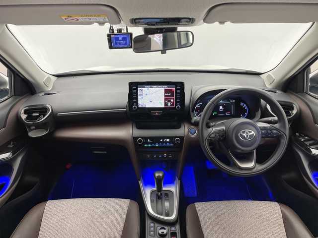 トヨタ ヤリスクロス ハイブリッド Z 長野県 2021(令3)年 8.1万km ホワイトパールクリスタルシャイン ４ＷＤ/純正ナビ/ＣＤ・ＤＶＤ再生/Bluetooth Audio/バックカメラ/前後ドライブレコーダー/衝突被害軽減ブレーキ/オートマチックハイビーム/レーンディパーチャーアラート/Ｄ席パワーシート/前席シートヒーター/LEDヘッドライト/オートライト/純正アルミ＋サマータイヤ車載/Miracast/スマートキーx2/プッシュスタート