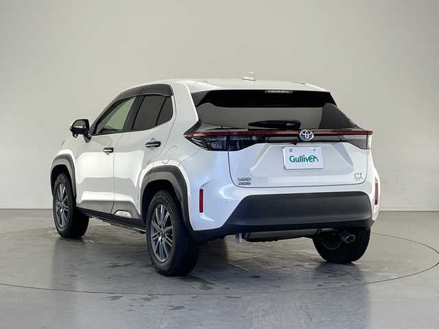 トヨタ ヤリスクロス ハイブリッド Z 長野県 2021(令3)年 8.1万km ホワイトパールクリスタルシャイン ４ＷＤ/純正ナビ/ＣＤ・ＤＶＤ再生/Bluetooth Audio/バックカメラ/前後ドライブレコーダー/衝突被害軽減ブレーキ/オートマチックハイビーム/レーンディパーチャーアラート/Ｄ席パワーシート/前席シートヒーター/LEDヘッドライト/オートライト/純正アルミ＋サマータイヤ車載/Miracast/スマートキーx2/プッシュスタート