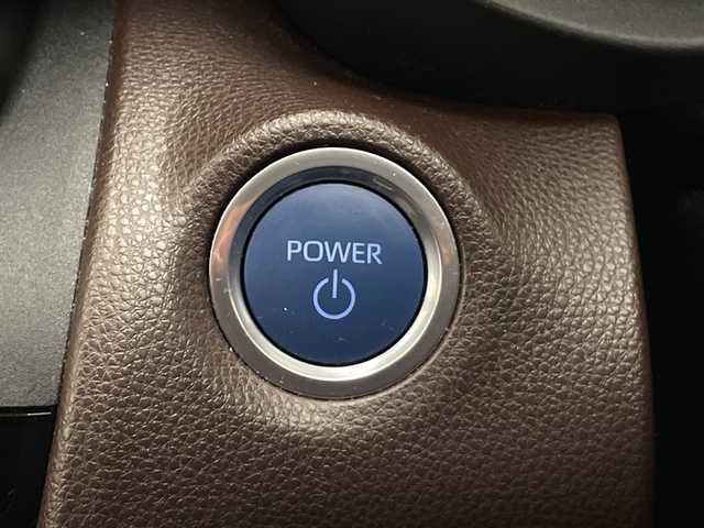 トヨタ ヤリスクロス ハイブリッド Z 長野県 2021(令3)年 8.1万km ホワイトパールクリスタルシャイン ４ＷＤ/純正ナビ/ＣＤ・ＤＶＤ再生/Bluetooth Audio/バックカメラ/前後ドライブレコーダー/衝突被害軽減ブレーキ/オートマチックハイビーム/レーンディパーチャーアラート/Ｄ席パワーシート/前席シートヒーター/LEDヘッドライト/オートライト/純正アルミ＋サマータイヤ車載/Miracast/スマートキーx2/プッシュスタート