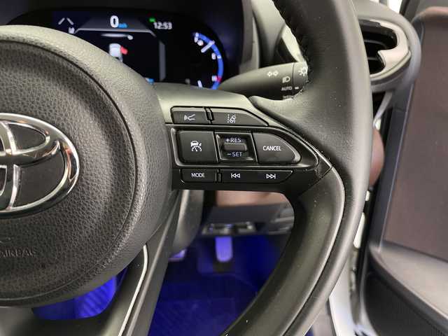 トヨタ ヤリスクロス ハイブリッド Z 長野県 2021(令3)年 8.1万km ホワイトパールクリスタルシャイン ４ＷＤ/純正ナビ/ＣＤ・ＤＶＤ再生/Bluetooth Audio/バックカメラ/前後ドライブレコーダー/衝突被害軽減ブレーキ/オートマチックハイビーム/レーンディパーチャーアラート/Ｄ席パワーシート/前席シートヒーター/LEDヘッドライト/オートライト/純正アルミ＋サマータイヤ車載/Miracast/スマートキーx2/プッシュスタート