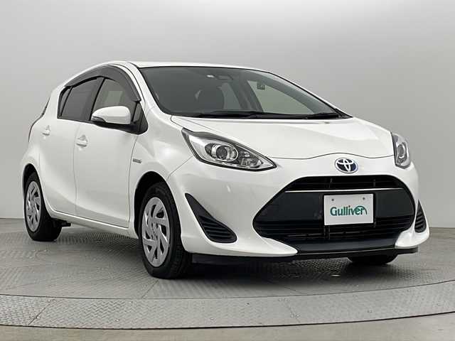 トヨタ アクア S 新潟県 2018(平30)年 4.2万km スーパーホワイトⅡ トヨタセーフティーセンス/社外メモリナビ/　　ワンセグ/CD/DVD/SD/バックカメラ/オートライト/ステリングスイッチ/オートエアコン/レーンキープ/ウィンカーミラー/電格ミラー/ETC