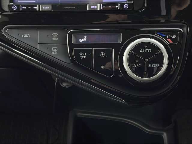 トヨタ アクア S 新潟県 2018(平30)年 4.2万km スーパーホワイトⅡ トヨタセーフティーセンス/社外メモリナビ/　　ワンセグ/CD/DVD/SD/バックカメラ/オートライト/ステリングスイッチ/オートエアコン/レーンキープ/ウィンカーミラー/電格ミラー/ETC