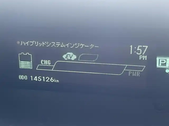 トヨタ プリウス S ツーリングセレ G’s 愛知県 2012(平24)年 14.6万km ホワイトパールクリスタルシャイン G’s専用装備/・エアロバンパー／リアガーニッシュ/・LEDイルミネーションビーム/・ブラック加飾付HIDヘッドライト/・大径マフラー/・専用チューニングサスペンション/・専用18インチAW/・レッドステッチ入ディンプル革巻きステアリング/・カーボン調シフトパネル/・レッドステッチ＆ロゴ刺繍入シート/・ロゴ入レッドパワースイッチ/・アルミペダル/社外HDDナビ〈CN-H500WD〉/DVD／Bluetooth／MS／地デジTV/バックビューカメラ/社外前後ドラレコ〈DRY-TW7500〉/スマートキー