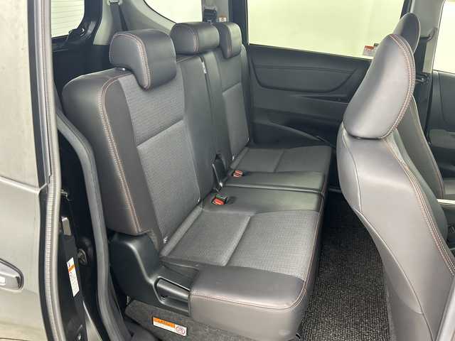 トヨタ シエンタ G クエロ 愛知県 2018(平30)年 5.1万km ブラックマイカ 純正7インチナビ（AM/FM/フルセグ/Bluetooth/CD/DVD）/バックカメラ/ETC/両側パワースライドドア/ハーフレザーシート/プリクラッシュセーフティ/レーンキープアシスト/オートハイビーム/アイドリングストップ/横滑り防止機能/ビルトインETC/スマートキー/プッシュスタート/電格ミラー/純正フロアマット/純正ホイールキャップ/ドアバイザー/オートライト/ステアリングスイッチ/革巻きステアリング/フロントフォグ