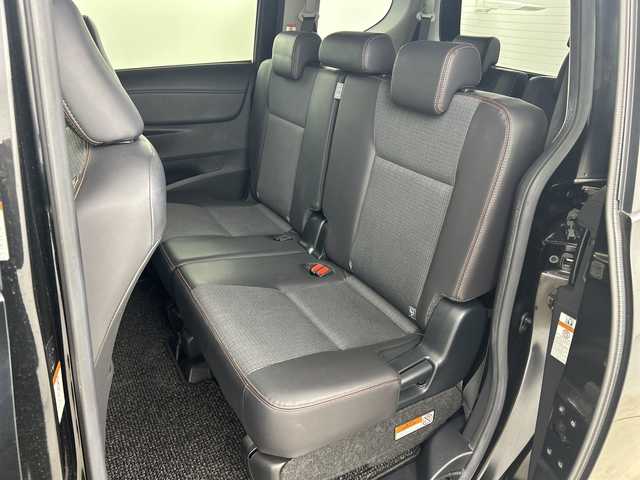 トヨタ シエンタ G クエロ 愛知県 2018(平30)年 5.1万km ブラックマイカ 純正7インチナビ（AM/FM/フルセグ/Bluetooth/CD/DVD）/バックカメラ/ETC/両側パワースライドドア/ハーフレザーシート/プリクラッシュセーフティ/レーンキープアシスト/オートハイビーム/アイドリングストップ/横滑り防止機能/ビルトインETC/スマートキー/プッシュスタート/電格ミラー/純正フロアマット/純正ホイールキャップ/ドアバイザー/オートライト/ステアリングスイッチ/革巻きステアリング/フロントフォグ