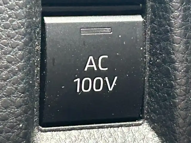 トヨタ ハリアー ハイブリッド G 静岡県 2023(令5)年 3.5万km プレシャスブラックパール 12.3インチディスプレイオーディオ/（FM/AM/フルセグTV/Bluetooth）/クルーズコントロール/スマートキー/スペアキー/プッシュスタート/ビルトインETC2.0/バックカメラ/前方ドラレコ/運転席パワーシート/運転席シートヒーター/オートライト/オートハイビーム/LEDヘッドライト/前後コーナーセンサー/純正18AW