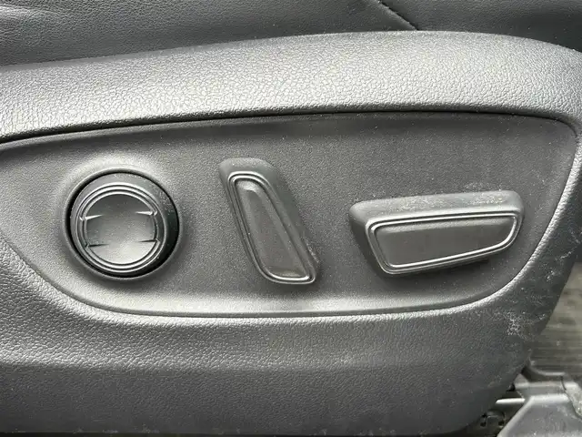 トヨタ ハリアー ハイブリッド G 静岡県 2023(令5)年 3.5万km プレシャスブラックパール 12.3インチディスプレイオーディオ/（FM/AM/フルセグTV/Bluetooth）/クルーズコントロール/スマートキー/スペアキー/プッシュスタート/ビルトインETC2.0/バックカメラ/前方ドラレコ/運転席パワーシート/運転席シートヒーター/オートライト/オートハイビーム/LEDヘッドライト/前後コーナーセンサー/純正18AW