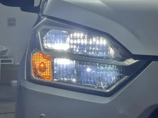ダイハツ ミラ イース X SAⅢ 群馬県 2018(平30)年 8.3万km ブライトシルバーメタリック 純正ナビ　Bluetooth　AUX　バックカメラ　ETC　衝突軽減システム　コーナーセンサー　オートマチックハイビーム　横滑り防止装置　アイドリングストップ　純正AW　ABS　パワーステアリング