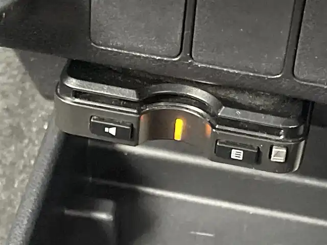ダイハツ ミラ イース X SAⅢ 群馬県 2018(平30)年 8.3万km ブライトシルバーメタリック 純正ナビ　Bluetooth　AUX　バックカメラ　ETC　衝突軽減システム　コーナーセンサー　オートマチックハイビーム　横滑り防止装置　アイドリングストップ　純正AW　ABS　パワーステアリング