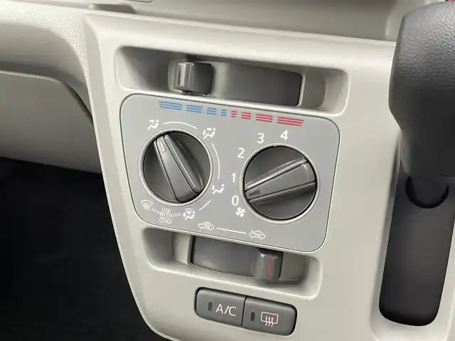 ダイハツ ミラ イース X SAⅢ 群馬県 2018(平30)年 8.3万km ブライトシルバーメタリック 純正ナビ　Bluetooth　AUX　バックカメラ　ETC　衝突軽減システム　コーナーセンサー　オートマチックハイビーム　横滑り防止装置　アイドリングストップ　純正AW　ABS　パワーステアリング