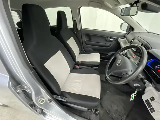 ダイハツ ミラ イース X SAⅢ 群馬県 2018(平30)年 8.3万km ブライトシルバーメタリック 純正ナビ　Bluetooth　AUX　バックカメラ　ETC　衝突軽減システム　コーナーセンサー　オートマチックハイビーム　横滑り防止装置　アイドリングストップ　純正AW　ABS　パワーステアリング