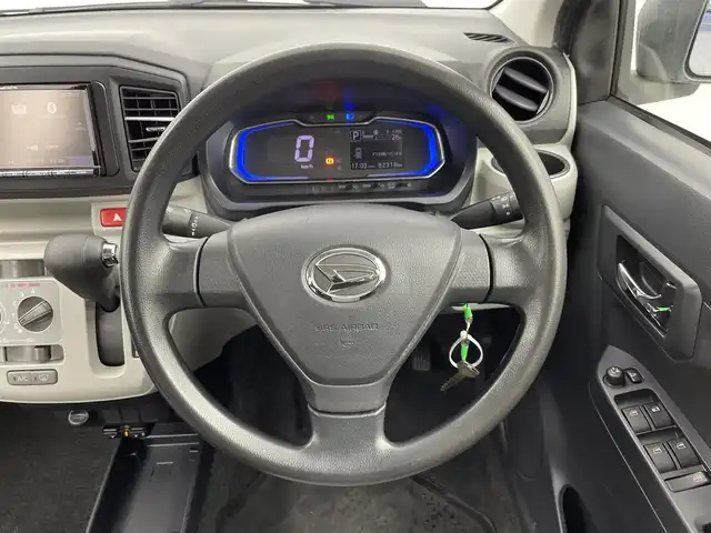 ダイハツ ミラ イース X SAⅢ 群馬県 2018(平30)年 8.3万km ブライトシルバーメタリック 純正ナビ　Bluetooth　AUX　バックカメラ　ETC　衝突軽減システム　コーナーセンサー　オートマチックハイビーム　横滑り防止装置　アイドリングストップ　純正AW　ABS　パワーステアリング