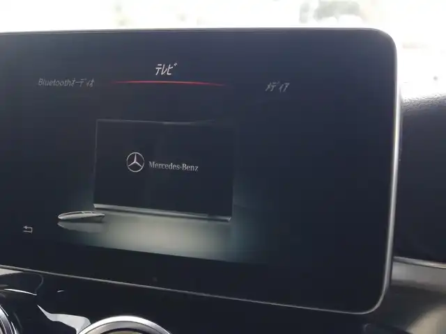 メルセデス・ベンツ ＧＬＣ２２０ d 4マチックスポーツ 埼玉県 2019(平31)年 4.7万km ダイヤモンドホワイト ブラックハーフレザーシート/アダプティブクルーズコントロール/レーダーセーフティパッケージ/ヘッドアップディスプレイ/パークセンサー/ブラインドスポットモニター/全周囲カメラ/純正ナビ/ETC/フルセグTV/シートヒーター/シートポジションメモリー機能/Bluetooth
