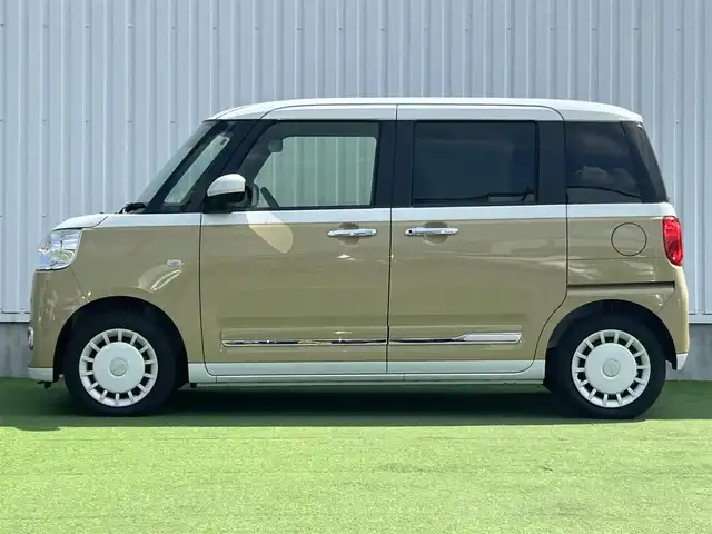 ダイハツ ムーヴ キャンバス ストライプス G 香川県 2023(令5)年 0.1千km シャイニングホワイトパール/サンドベージュメタリック 登録済み未使用車/両側パワースライドドア/シートヒーター/フルファブリックシート/スマートアシストII/→衝突回避支援ブレーキ機能/→LKC（レーンキープコントロール）/→コーナーセンサー（前後）/→車線逸脱警報機能/→ブレーキ制御付き誤発進抑制機能（前後）/→ふらつき警報/→先行車発進おしらせ機能/LEDオートライト/LDEフォグランプ/ステアリングスイッチ/オートホールド機能/電動格納ミラー/ホっとカップホルダー（保温機能・前席）/スマートキー/スペアキー