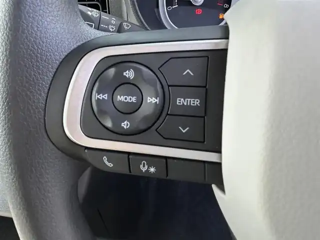 ダイハツ ムーヴ キャンバス ストライプス G 香川県 2023(令5)年 0.1千km シャイニングホワイトパール/サンドベージュメタリック 登録済み未使用車/両側パワースライドドア/シートヒーター/フルファブリックシート/スマートアシストII/→衝突回避支援ブレーキ機能/→LKC（レーンキープコントロール）/→コーナーセンサー（前後）/→車線逸脱警報機能/→ブレーキ制御付き誤発進抑制機能（前後）/→ふらつき警報/→先行車発進おしらせ機能/LEDオートライト/LDEフォグランプ/ステアリングスイッチ/オートホールド機能/電動格納ミラー/ホっとカップホルダー（保温機能・前席）/スマートキー/スペアキー