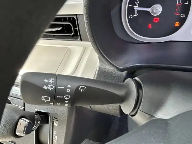 ダイハツ ムーヴ キャンバス ストライプス G 香川県 2023(令5)年 0.1千km シャイニングホワイトパール/サンドベージュメタリック 登録済み未使用車/両側パワースライドドア/シートヒーター/フルファブリックシート/スマートアシストII/→衝突回避支援ブレーキ機能/→LKC（レーンキープコントロール）/→コーナーセンサー（前後）/→車線逸脱警報機能/→ブレーキ制御付き誤発進抑制機能（前後）/→ふらつき警報/→先行車発進おしらせ機能/LEDオートライト/LDEフォグランプ/ステアリングスイッチ/オートホールド機能/電動格納ミラー/ホっとカップホルダー（保温機能・前席）/スマートキー/スペアキー