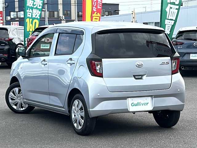 ダイハツ ミラ イース X SAⅢ 茨城県 2022(令4)年 3.4万km ブライトシルバーメタリック 社外メモリナビ【CN-B311B】/(CD・BT・ラジオ再生)/スマートアシストIII/・衝突軽減ブレーキ/・オートハイビーム/・誤発進抑制制御/・先行車発進お知らせ機能/・車線逸脱警報/ETC/オートライト/LEDヘッドライト/フロアマット/リモコンキー/取扱説明書/保証書
