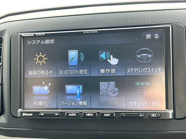 ダイハツ ミラ イース X SAⅢ 茨城県 2022(令4)年 3.4万km ブライトシルバーメタリック 社外メモリナビ【CN-B311B】/(CD・BT・ラジオ再生)/スマートアシストIII/・衝突軽減ブレーキ/・オートハイビーム/・誤発進抑制制御/・先行車発進お知らせ機能/・車線逸脱警報/ETC/オートライト/LEDヘッドライト/フロアマット/リモコンキー/取扱説明書/保証書