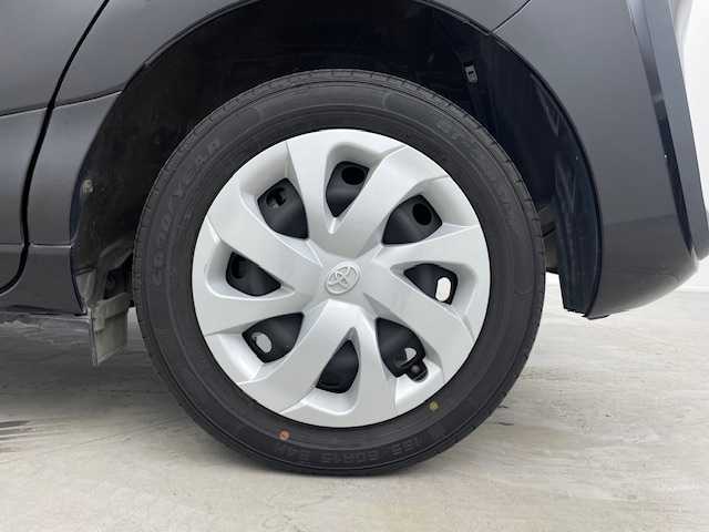 トヨタ シエンタ ハイブリッド G 大阪府 2015(平27)年 5.8万km ブラックマイカ トヨタセーフティーセンス/・LDA（レーンディパーチャーアラート）/・PCS（プリクラッシュセーフティー）/純正7インチSDナビ（NSZN-W64T）/・TV/CD/DVD/ブルートゥース/バックカメラ/前席シートヒーター/純正LEDヘッドライト/ビルトインETC/両側パワースライドドア/スマートキー×２