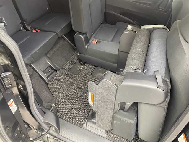 トヨタ シエンタ ハイブリッド G 大阪府 2015(平27)年 5.8万km ブラックマイカ トヨタセーフティーセンス/・LDA（レーンディパーチャーアラート）/・PCS（プリクラッシュセーフティー）/純正7インチSDナビ（NSZN-W64T）/・TV/CD/DVD/ブルートゥース/バックカメラ/前席シートヒーター/純正LEDヘッドライト/ビルトインETC/両側パワースライドドア/スマートキー×２