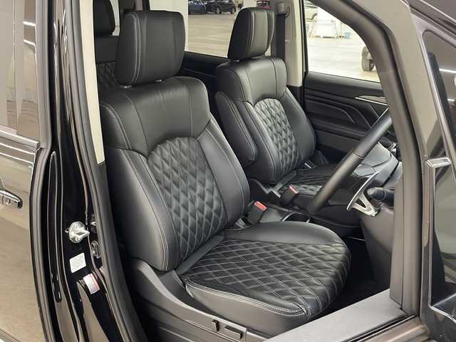 三菱 デリカＤ：５ ブラックエディション 道央・札幌 2024(令6)年 0.8万km アメジストブラック /ワンオーナー//4WD//ALPINEディスプレイオーディオ/（BT/HDMI/USB/AM/FM）//クルーズコントロール追従あり//衝突軽減ブレーキ//オートライト//パドルシフト//アイドリングストップ//ブレーキホールド//パワーバックドア//全方位モニター//バックカメラ//D席パワーシート//前席シートヒーター//ビルトインETC//フロントグリルガード//社外ドライブレコーダー//ハンドルヒーター//純正18インチAW//両側パワースライドア