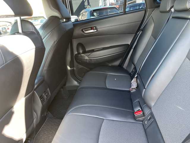 トヨタ カローラ クロス ハイブリッド Z 石川県 2024(令6)年 1.5万km パール モデリスタエアロ　純正１０．５型ナビ　フルセグＴＶ　パノラマモニター　ＬＥＤヘッドライト　ハーフレザーシート　シートヒーター　ＢＳＭ　純正アルミホイール　トヨタセーフティセンス　レーダークルーズ　ETC　スマートキー　プッシュスタート　電動ミラー　保証書