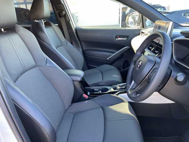 トヨタ カローラ クロス ハイブリッド Z 石川県 2024(令6)年 1.5万km パール モデリスタエアロ　純正１０．５型ナビ　フルセグＴＶ　パノラマモニター　ＬＥＤヘッドライト　ハーフレザーシート　シートヒーター　ＢＳＭ　純正アルミホイール　トヨタセーフティセンス　レーダークルーズ　ETC　スマートキー　プッシュスタート　電動ミラー　保証書