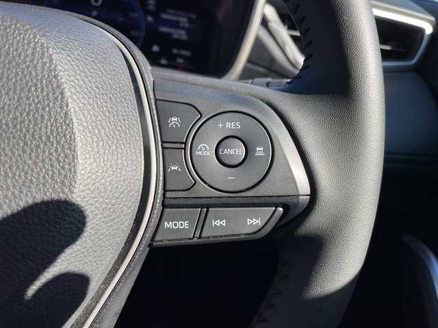 トヨタ カローラ クロス ハイブリッド Z 石川県 2024(令6)年 1.5万km パール モデリスタエアロ　純正１０．５型ナビ　フルセグＴＶ　パノラマモニター　ＬＥＤヘッドライト　ハーフレザーシート　シートヒーター　ＢＳＭ　純正アルミホイール　トヨタセーフティセンス　レーダークルーズ　ETC　スマートキー　プッシュスタート　電動ミラー　保証書