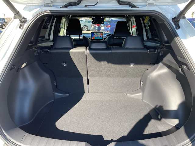 トヨタ カローラ クロス ハイブリッド Z 石川県 2024(令6)年 1.5万km パール モデリスタエアロ　純正１０．５型ナビ　フルセグＴＶ　パノラマモニター　ＬＥＤヘッドライト　ハーフレザーシート　シートヒーター　ＢＳＭ　純正アルミホイール　トヨタセーフティセンス　レーダークルーズ　ETC　スマートキー　プッシュスタート　電動ミラー　保証書