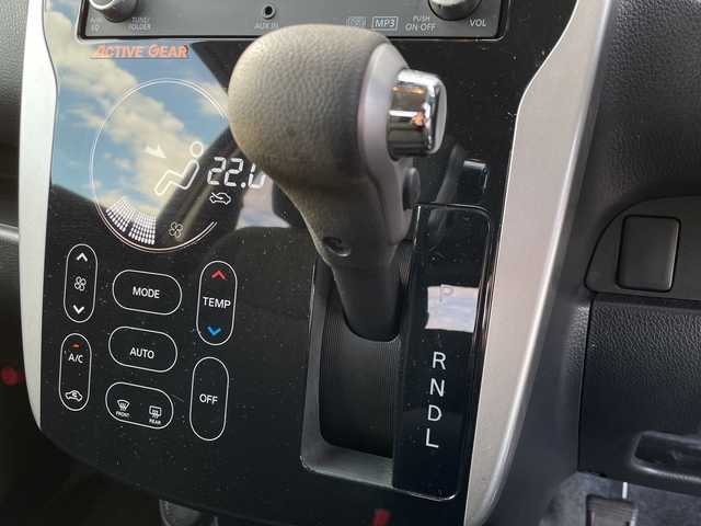 三菱 ｅＫカスタム アクティブギア 千葉県 2019(平31)年 2.2万km グレーＭⅡ 全周囲カメラ/衝突被害軽減システム/車線逸脱警報/クルーズコントロール/横滑り防止装置/ETC/アイドリングストップ/フォグランプ/オートライト/ウィンカーミラー/電動格納ミラー/純正15インチAW/シートヒーター/シートリフター/プッシュスタート/スマートキー/フロアマット/スペアキー/取扱説明書