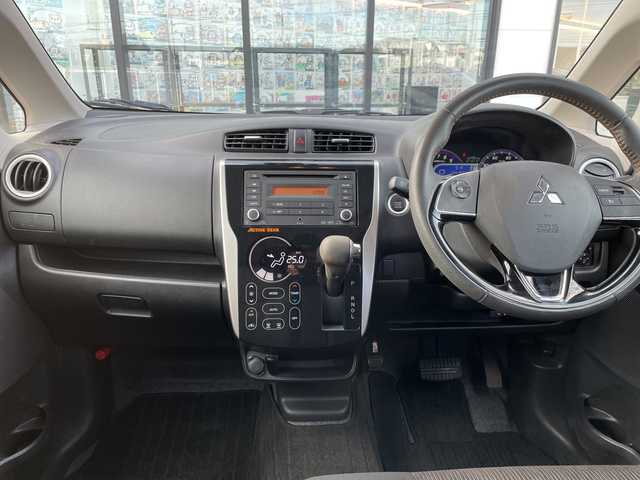 三菱 ｅＫカスタム アクティブギア 千葉県 2019(平31)年 2.2万km グレーＭⅡ 全周囲カメラ/衝突被害軽減システム/車線逸脱警報/クルーズコントロール/横滑り防止装置/ETC/アイドリングストップ/フォグランプ/オートライト/ウィンカーミラー/電動格納ミラー/純正15インチAW/シートヒーター/シートリフター/プッシュスタート/スマートキー/フロアマット/スペアキー/取扱説明書