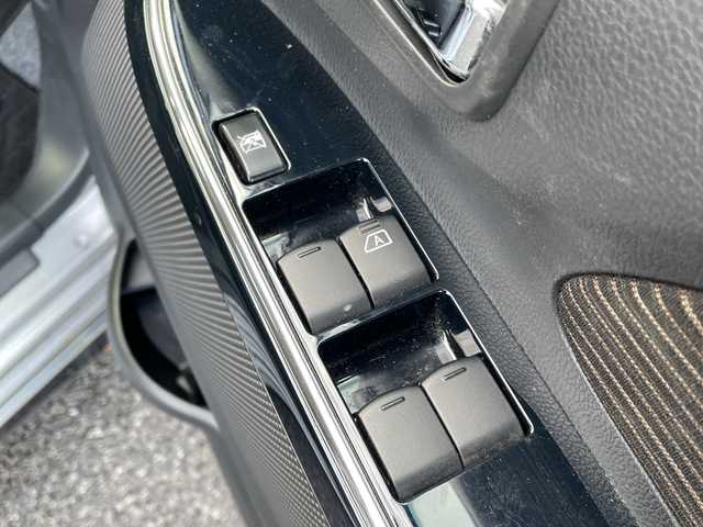 三菱 ｅＫカスタム アクティブギア 千葉県 2019(平31)年 2.2万km グレーＭⅡ 全周囲カメラ/衝突被害軽減システム/車線逸脱警報/クルーズコントロール/横滑り防止装置/ETC/アイドリングストップ/フォグランプ/オートライト/ウィンカーミラー/電動格納ミラー/純正15インチAW/シートヒーター/シートリフター/プッシュスタート/スマートキー/フロアマット/スペアキー/取扱説明書