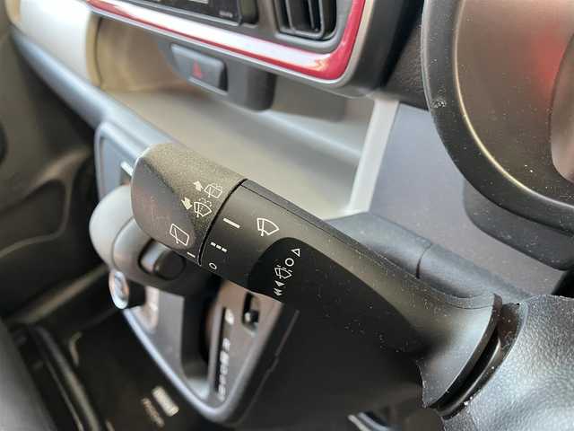トヨタ パッソ モーダ　S 愛知県 2017(平29)年 5万km ブラックマイカメタリック/ダークエメラルドマイカ 2トーン 社外ナビ/　Bluetooth/フルセグ/　CD/DVD/AM/FM/バックカメラ/プッシュスタート/スマートキー/LEDヘッドライト/コーナーセンサー/純正フロアマット/社外15インチアルミホイール/ワンオーナー/ベンチシート/衝突被害軽減システム/盗難防止装置